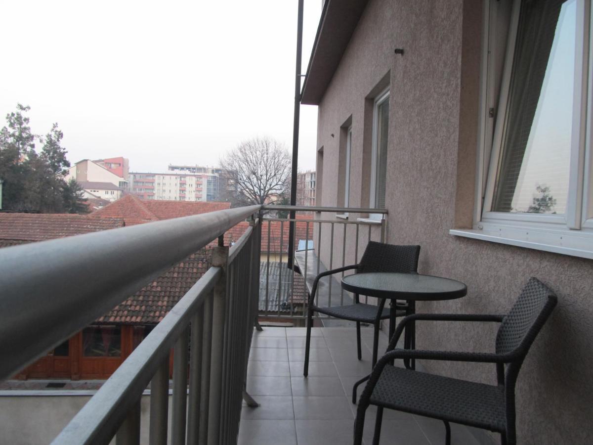 Apartment Ivi034 Kragujevac Bagian luar foto